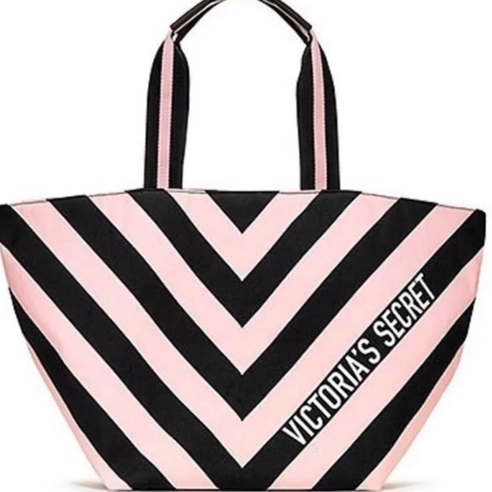 Victoria’s Secret stripped weekend tote 💗